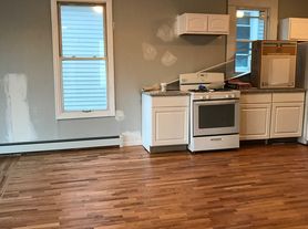 150 Farren, 2nd Fl