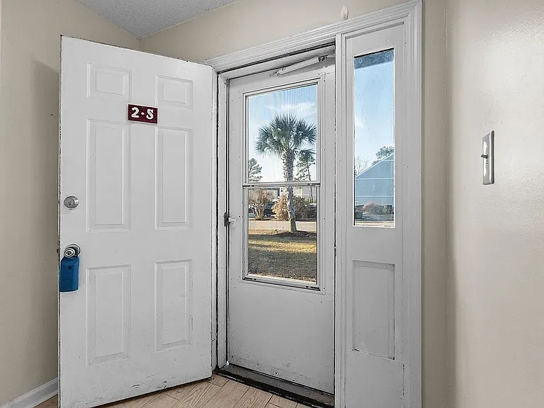 1850 Colony Dr #2S — Photo 12
