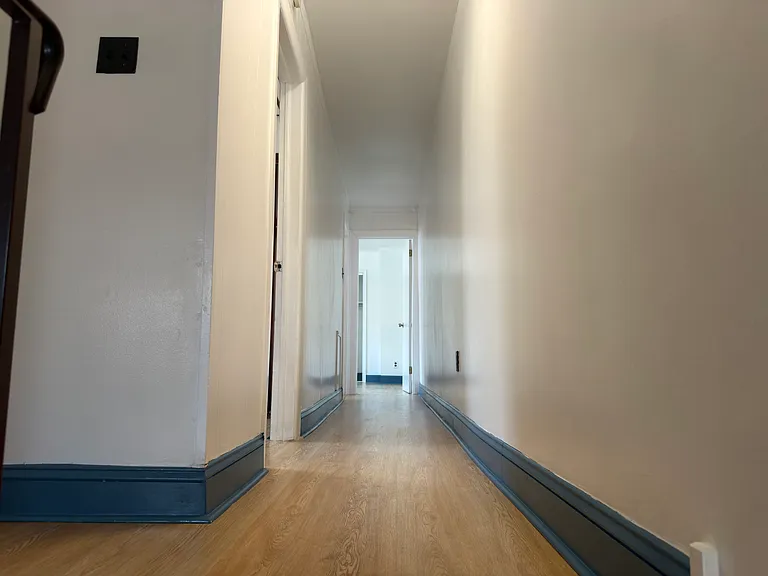 2522 S 8th St — Photo 13