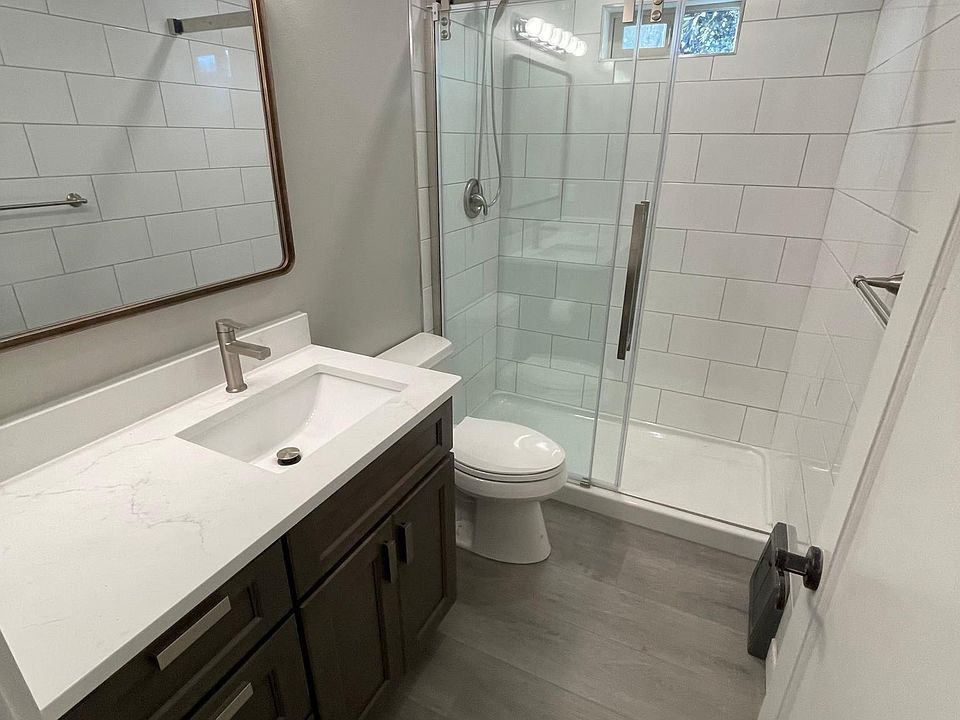 upstairs bathroom