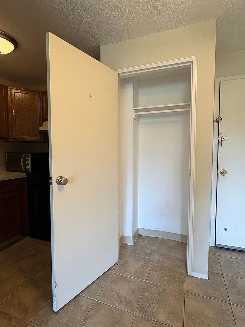 166 Gravel Street - C12 Meriden, CT. — Photo 3