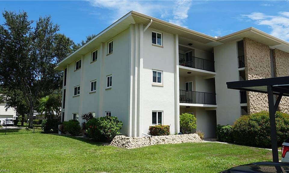 1st image of 2100 Barkeley LN #1