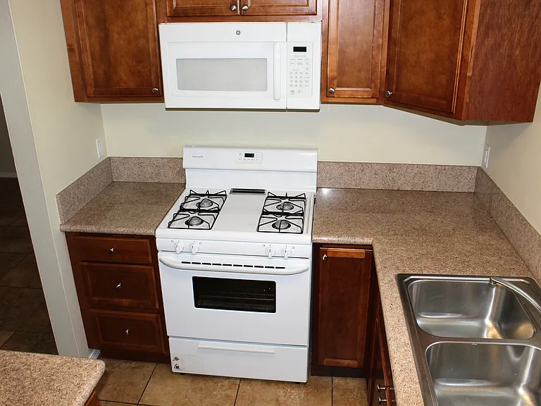 95 S Ann Street Unit 14 Kitchen 4_03272020