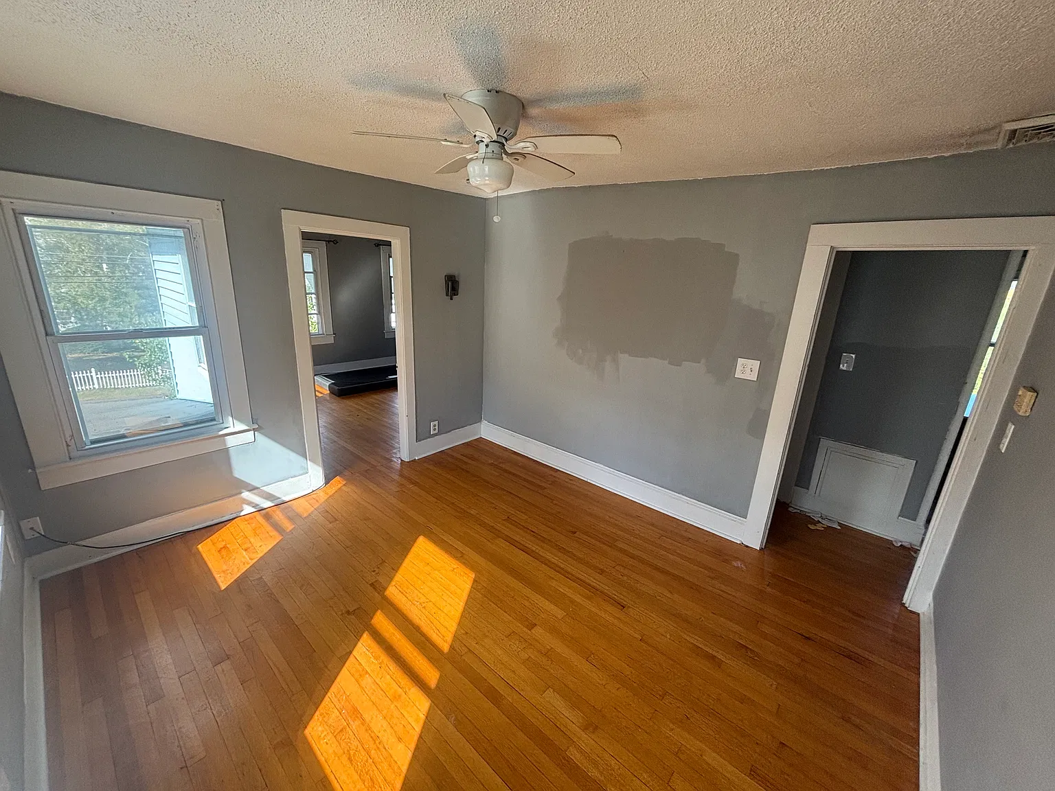 2 bed, 800 sqft, $1,700 — Photo 2