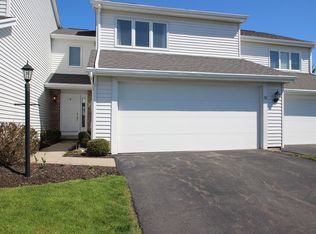 38 Sunburst Cir, Fairport, NY 14450