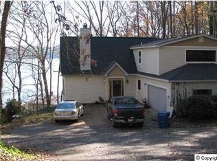 3326 Buck Island Dr, Guntersville, AL 35976