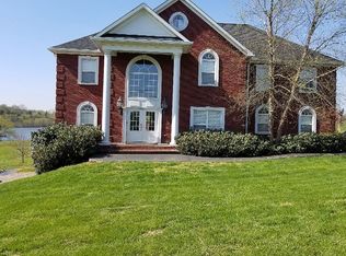 3585 Windy J Farms Dr, Louisville, TN 37777