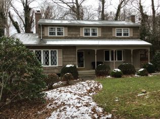 7 Valley Way, Shoreham, NY 11786