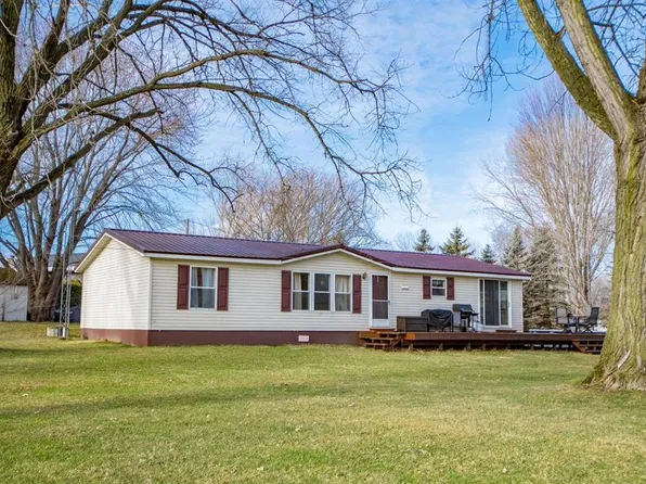 W6612 Marine Ct, Markesan, WI 53946