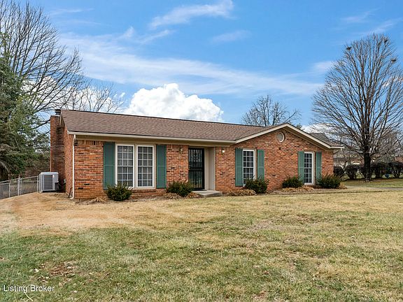 3rd image of 2702 Thornwood Ct