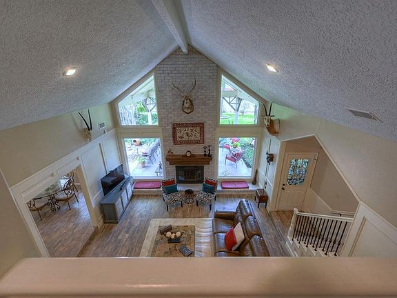 4th image of 12034 Riverview Dr