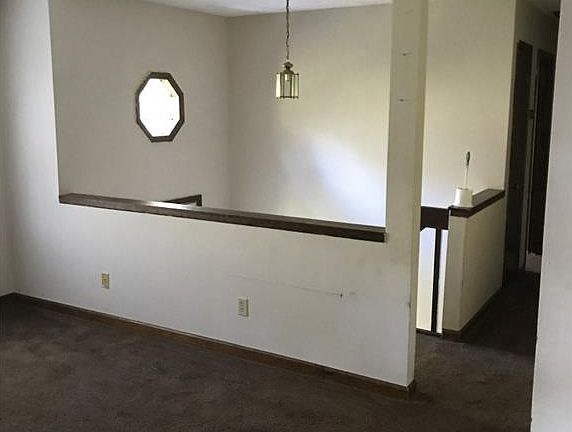 2nd image of 113 Misty Hollow Way