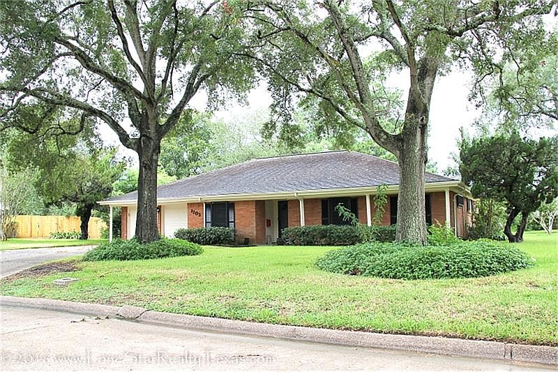 1st image of 1703 Fairhill Cir