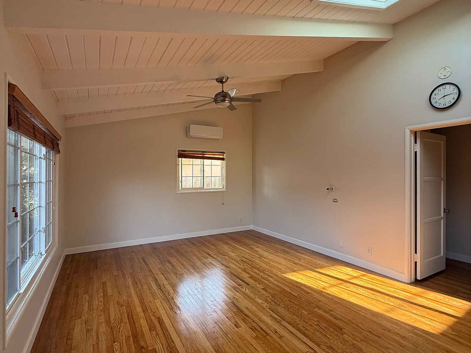 156 Carr Dr — Photo 4