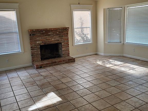 3rd image of 3953 Biglow Dr