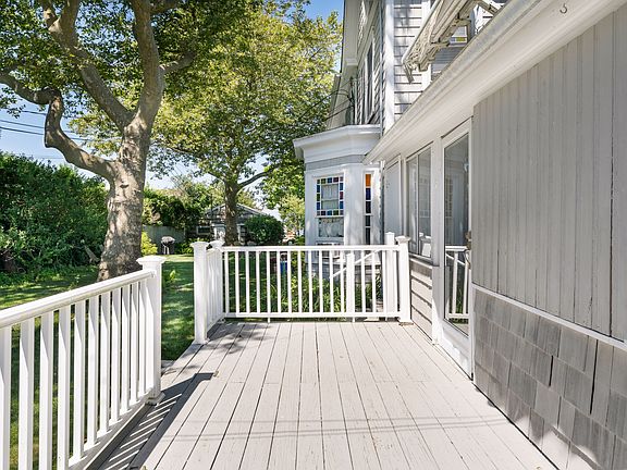 2nd image of 46 Rampasture Rd #3