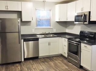 511 Sherwood Ct, Cary, NC 27511