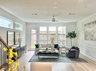 5337 Larkin St, Houston, TX 77007