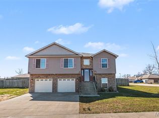 103 Granite Ct, Saint Robert, MO 65584
