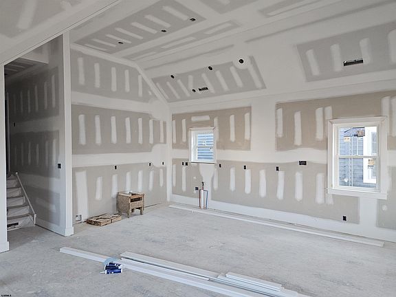 3rd image of 5505 Asbury Ave #2