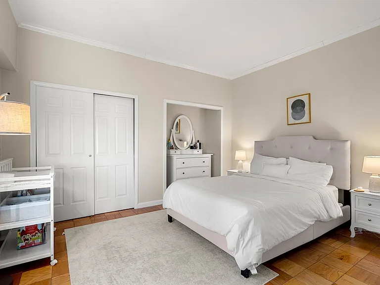 2 Hawthorne Pl #17M — Photo 18