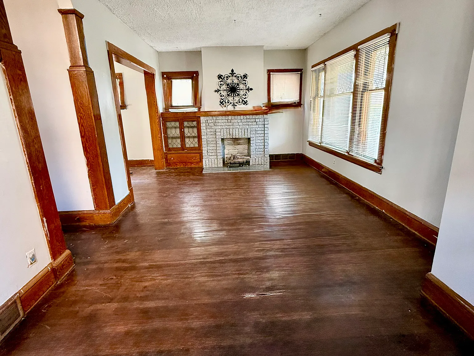 3 bed, 1600 sqft, $1,650 — Photo 1