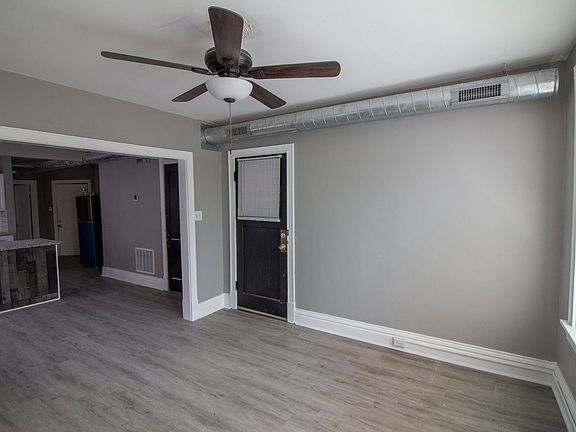 4th image of 4955 Lindenwood Ave #2W