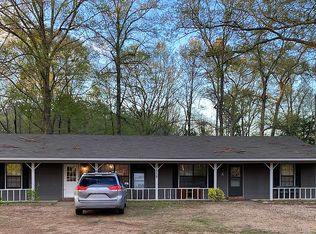 2130 Land Rd, Columbus, MS 39705