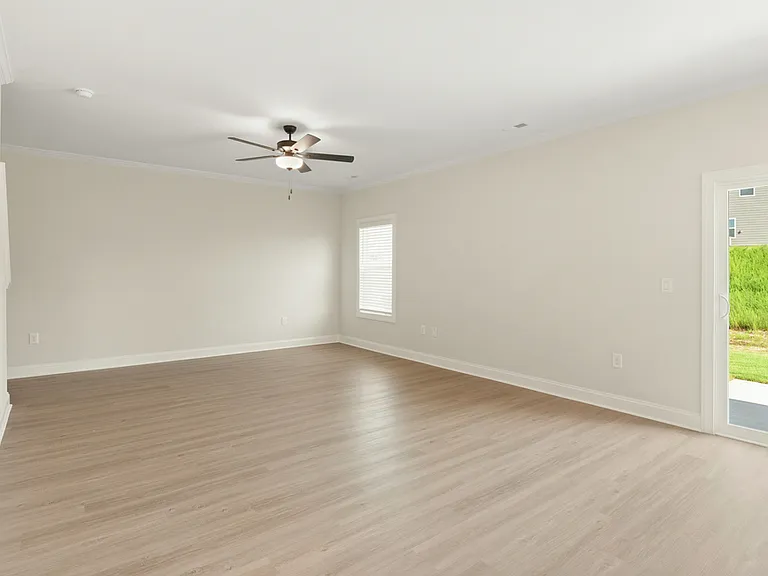 1420 Nia Rd — Photo 3