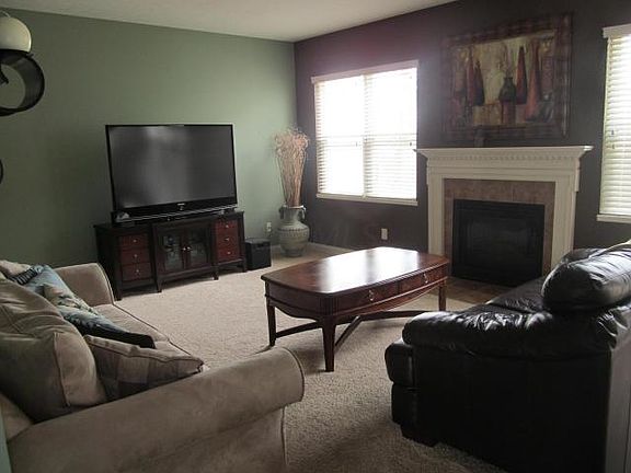3rd image of 2792 Marcellus Dr