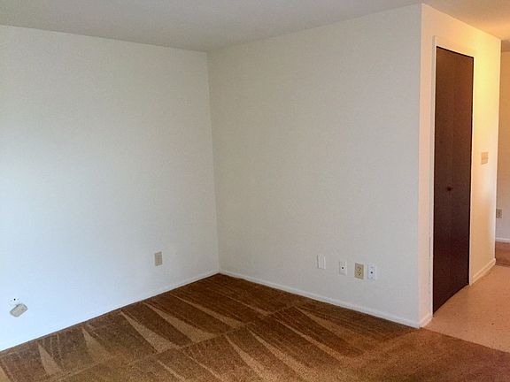 5th image of 5662 Troy Villa Blvd