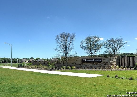 2nd image of 239 Parkview Ter
