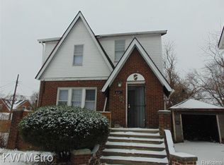 135 W Longwood Pl, Highland Park, MI 48203