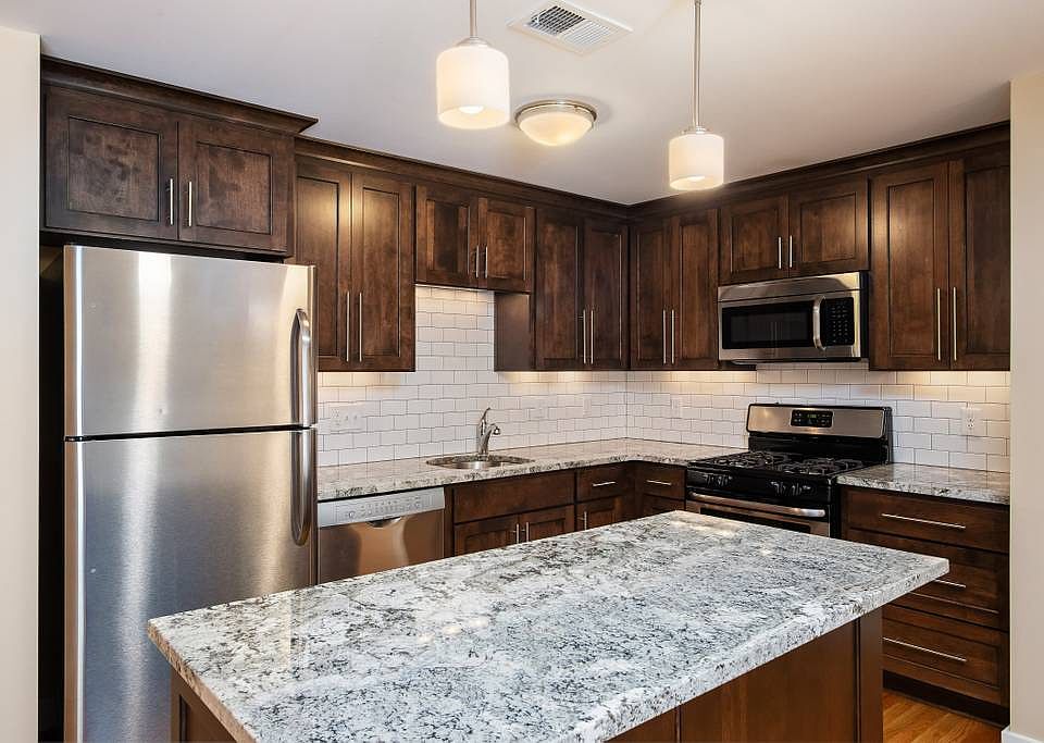 1st image of 4060 McGee St APT 11