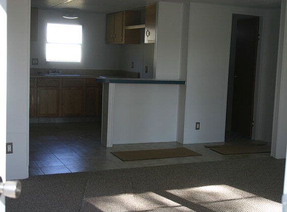 5th image of 5425 Main St