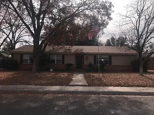 2609 Maxwell Dr Photo 1