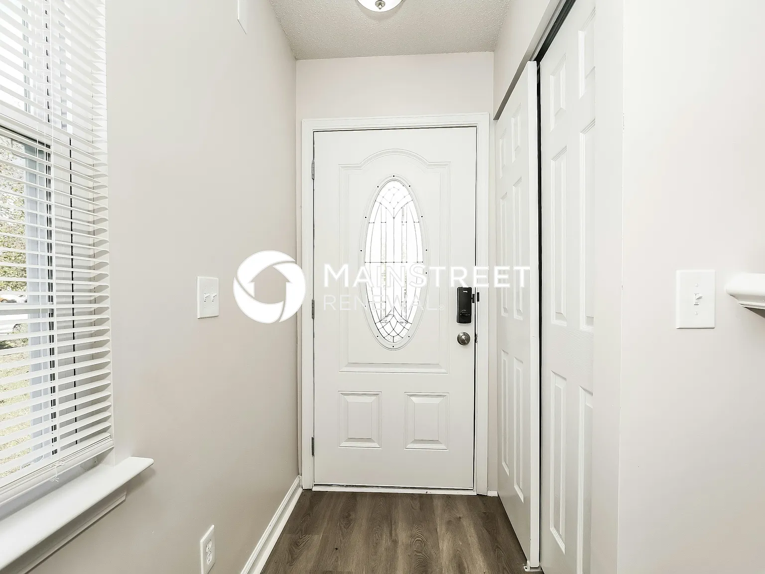 1027 Highstone Dr — Photo 2