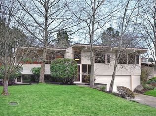 114 109th Ave SE, Bellevue, WA 98004