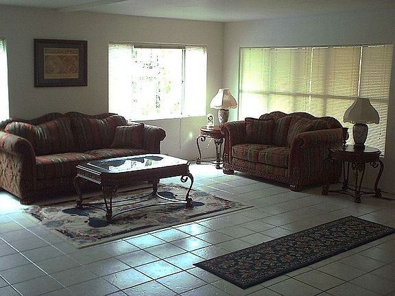 Family room 20x18