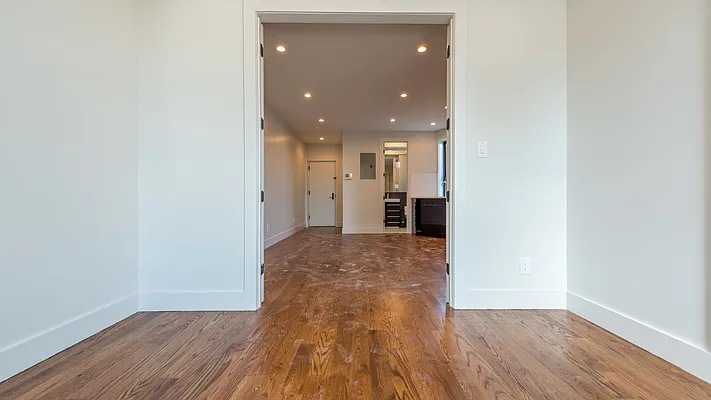 Rented by Nooklyn NYC LLC | media 9