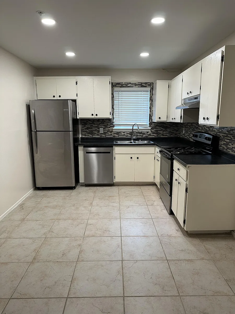 Building Photo - 3 Meadow Run Cir #F