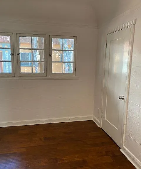 5216 De Longpre Ave #5222 — Photo 19