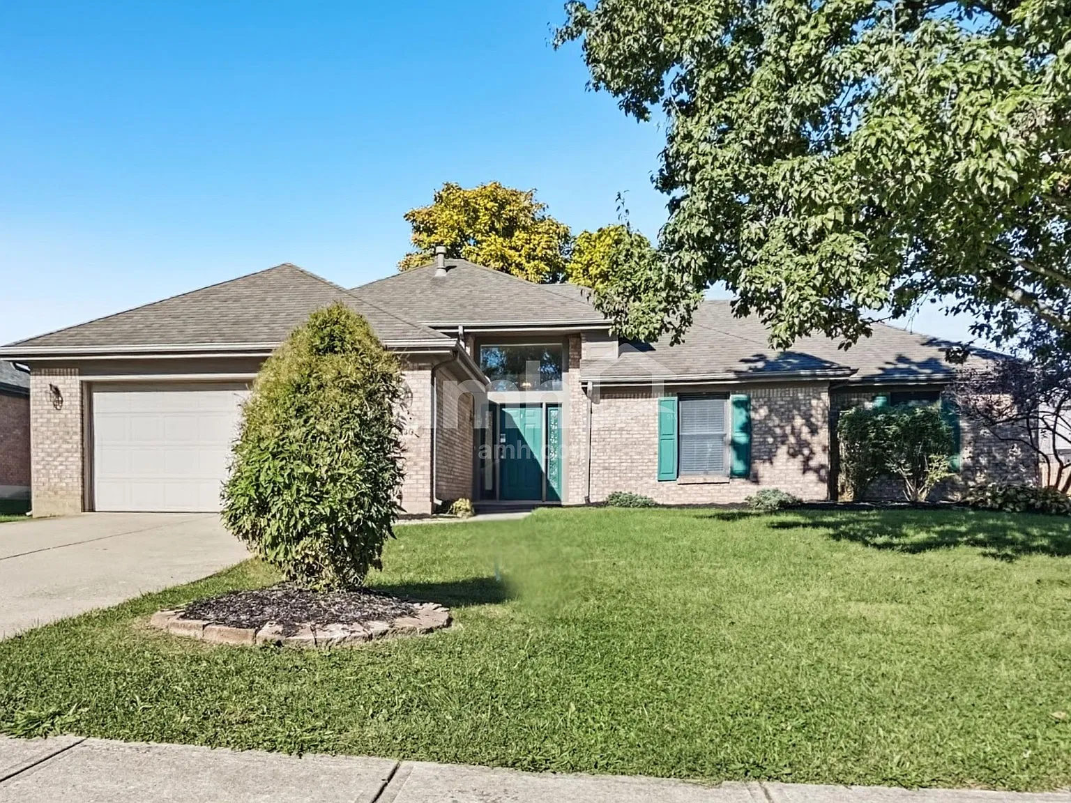 3 bed, 2.0 bath, 1782 sqft, $2,195 — Photo 1
