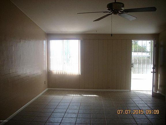 4th image of 904 W 6th Ave