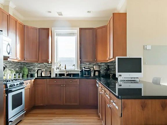4th image of 2719 N Halsted St Unit 4