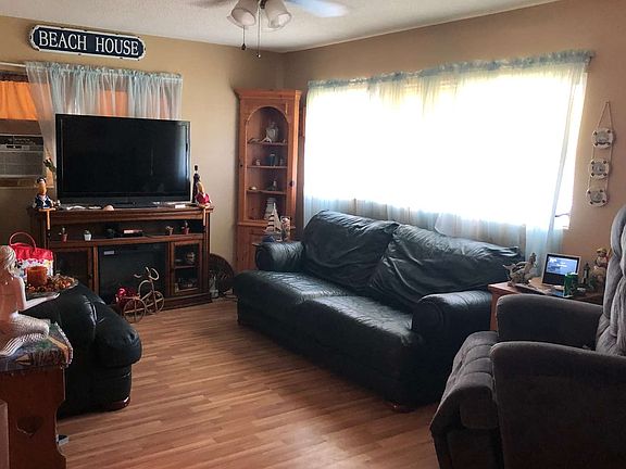 4th image of 305 Lee Ave NE