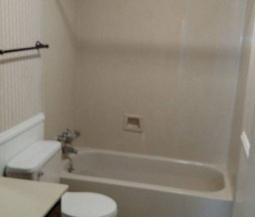 5th image of 15073 Parkwood Dr N