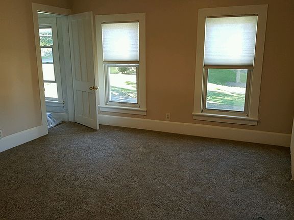 4th image of 57 Clinton St
