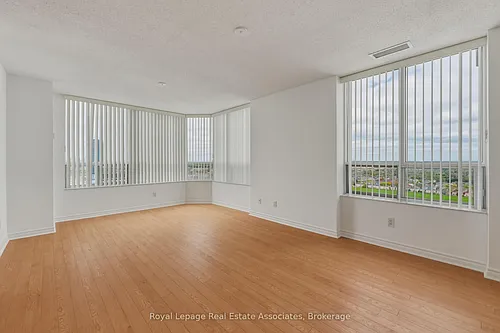 25 Kingsbridge Garden Cir #2424 Photo 1
