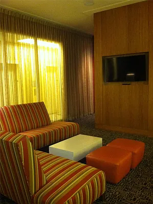 Rented by R New York | media 33